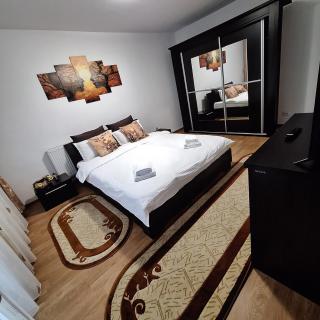 Alexander Residence - 7