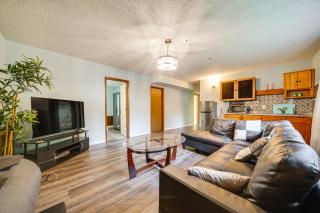 12 Mi to Dtwn Seattle! Spacious Home with Backyard - 6