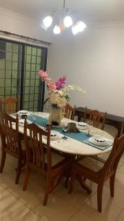 Cozy Private Room in Taman Desa Shared Bathroom - 7