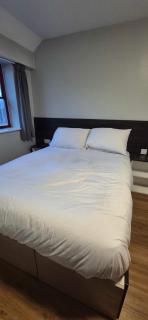 Cosy Budget Double Studio in Central Nottingham - 8