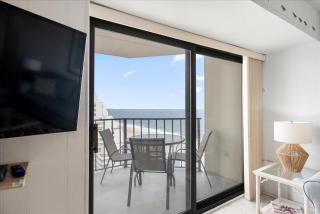 2 Bedroom 9400 Building Condo with Gorgeous Side Ocean View - 7