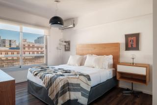 Modern Studio in Luxury Hollywood Tower w Pools - 9