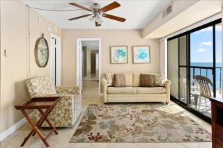 1 BR Condo with Side Ocean View and Outdoor Pool! - 0