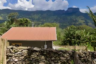 Yoyoma Cabin, Perfect Charming Getaway for Couples - 6