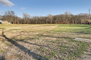 Steps to Winery! Updated Farmhouse in Holt - 6