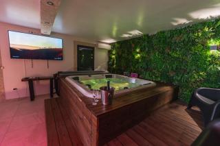 Suite Impériale Jacuzzi Privatif - 0