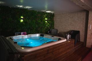 Suite Impériale Jacuzzi Privatif - 4