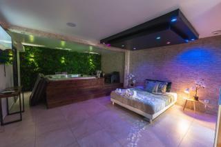 Suite Impériale Jacuzzi Privatif - 8