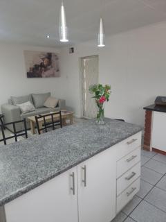 Olive & Terra guest house - peaceful greenside stay - 8