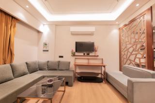 Galaxy Blue Sapphire Plaza Studio - 9