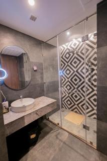 Galaxy Blue Sapphire Plaza Studio - 7