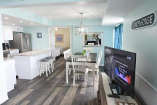 Newly Renovated 2 Bedroom Ocean Front Condo with Outdoor Pool! - 5