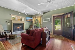 The Fourth Oak by Juniper Holiday + Home - 9