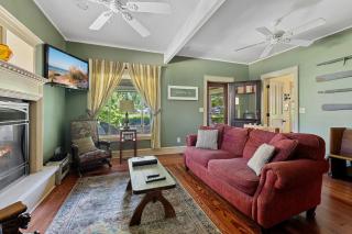 The Fourth Oak by Juniper Holiday + Home - 7