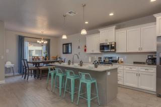 Zion Village 339 3 Bed, 2 and a half Bath, Game Systems, Mister System, and Community Pool - 8