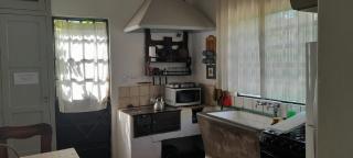 Casa de Huéspedes Muñiz sobre parque de 1000m2, 1 dormitorio, 20m2 cubiertos, baño con ducha, pileta cilíndrica de 3x076 - 5