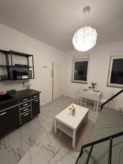 Cologne 20 min Tram 1 min, Top City Apartment - 2