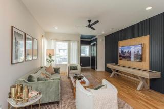 NASH - The NASH - 757AB Lynwood Ave - 2