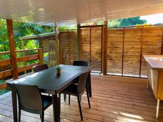 Ti family nature gite studio location de vacances Guadeloupe - Bas de villa - Piscine partagée - 6