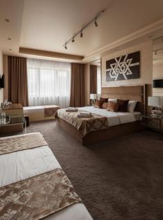 Centrally Located Hotel - 5