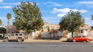 A Hollywood Location Chic Renovated 1BDR Patio Urban Jungle by AvantStay - 7