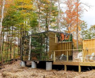 Heartleaf | Modern Lux Mirror Home | HotTub - 8