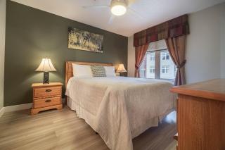 Cozy 2BR-5BD Suite - Mountain Views - Htd Parking - 2