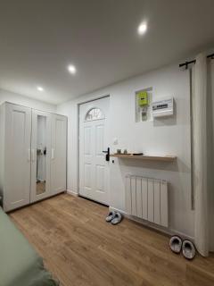 Studio Cosy refait à neuf - Métro et RER à 5min - 6
