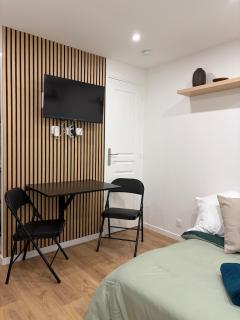 Studio Cosy refait à neuf - Métro et RER à 5min - 3
