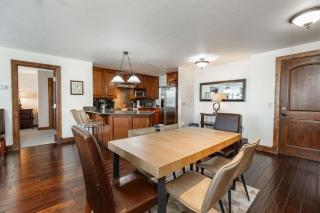 Ascent Residence 208 - 3