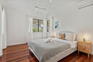 Spacious 4 Bed 2 LivingRoom Near Hospital and CBD - 5