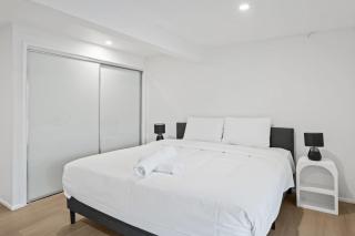 Self Contained Studio Perfect for Solo Travelers - 1