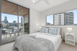 Urban 2BR Retreat Near Brisbane CBD - 6