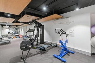 Urban 2BR Retreat Near Brisbane CBD - 3