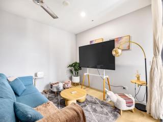 Prime CBD Stay Walk to Queen St Mall 1 Parking - 1