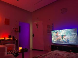 استوديو مميز بأثاث راقي في قلب الخبر - 6