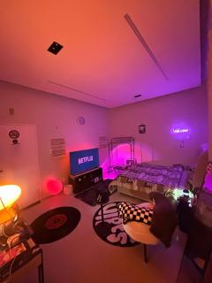 استوديو مميز بأثاث راقي في قلب الخبر - 2