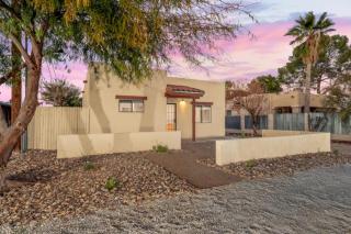 3rd St Compound (Kathryn & Joey) - 2