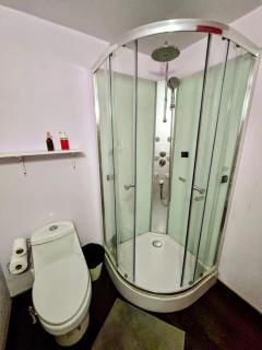 Suite Rosa familiar para hasta 6 huéspedes Amplia, céntrica, con cocineta y baño privado - 2