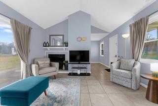 Willow Haven 2BR Cozy Retreat, Close to Hartford - 8