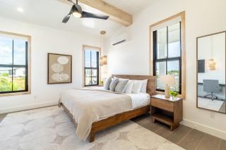 Sunset Serenity and PoolClub at Mahogany Bay - 4