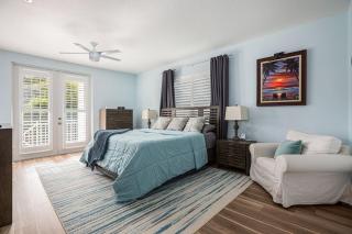 Coastal Modern 3B Near Beach IMG - 3