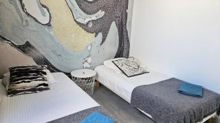 Big apt for 10p parking free close station metro - 5