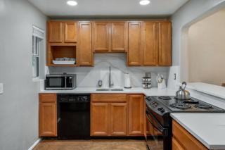 House & GH, Sleeps 10, Large Group or Family - 9