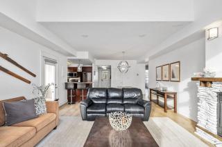 Rivergrass Home with Mountain and Golf Course Views - 3