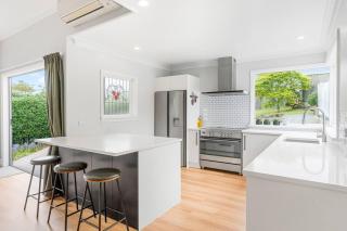 Tranquil Garden Retreat - 3min from CBD - 3