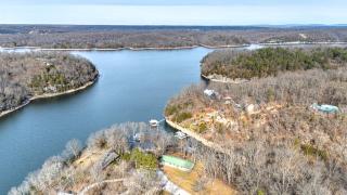 Blueberry Bliss Family Retreat on Beaver Lake - 0