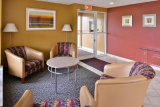 Red Roof Inn Sandusky - Milan - 6