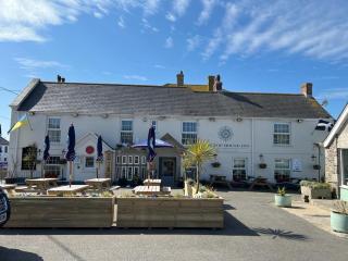 The Top House Inn - 1