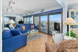 Breathtaking ocean views from this 2 Bedroom! - 8